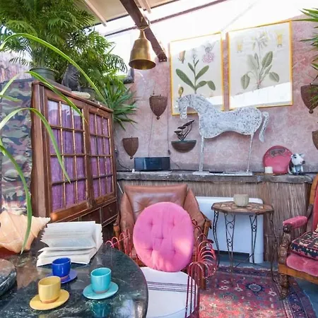 Terrarium Trastevere, Boutique With Terrace ローマ